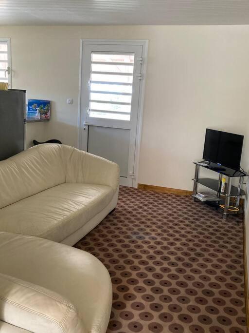 Location Saisonniere Bel Appartement 레트루아질레 외부 사진